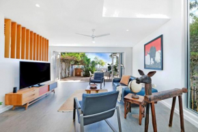 'Seaside Garden' Luxe Living at Sunset Beach